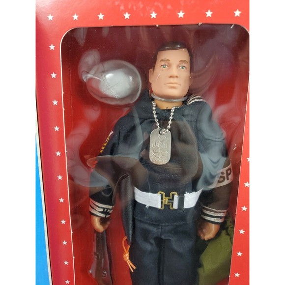 NIB GI Joe Sailor Ltd Ed WWII 50th Anniv Commemorative by Hasbro 1995 - Picture 2 of 9
